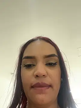 Sara-77's Live XXX Chat
