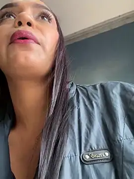Sara-77 ওয়েবক্যাম শো