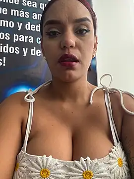 Sara-77 Pertunjukan Webcam