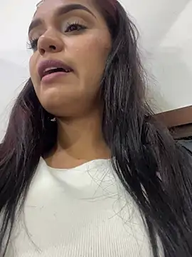 Sara-77 Webcam-Show