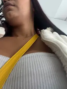 Sara-77 网络视讯表演