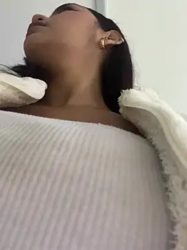 Sara-77 Show Webcam