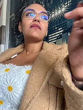 Sara-77 网络视讯表演