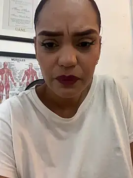 Sara-77 Webcam-Show