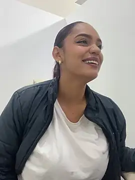 Sara-77 webkamerás műsora