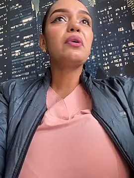 عرض كام Sara-77