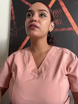 Sara-77's Webcam Show