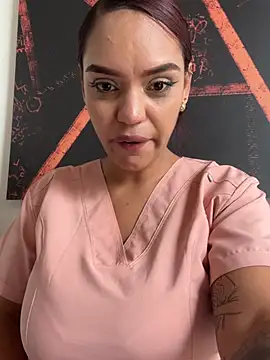 Sara-77 webkamerás műsora
