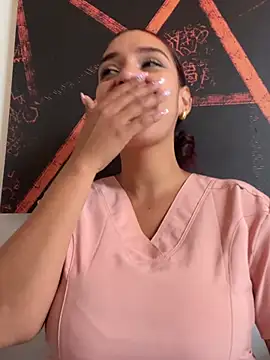 Sara-77 Webcam Show