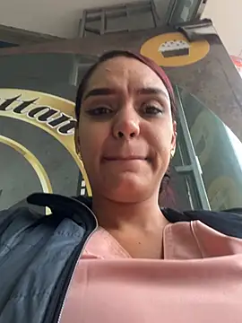 Sara-77 webcam show