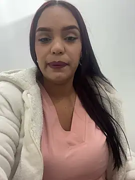 Sara-77 在線直播表演