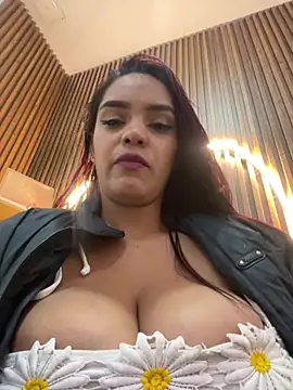Pertunjukan Kamera Web Sara-77