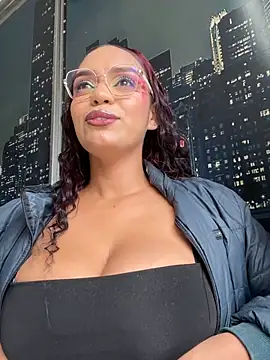 Sara-77 网络视讯表演