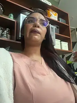 Sara-77 Webcam Show