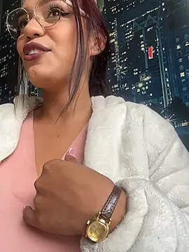 Show de Sara-77 na webcam