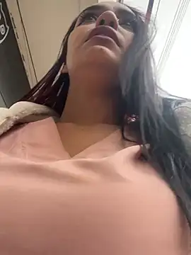 Sara-77 Webcam-Show
