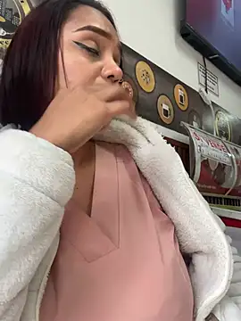 Sara-77's Webcam Show