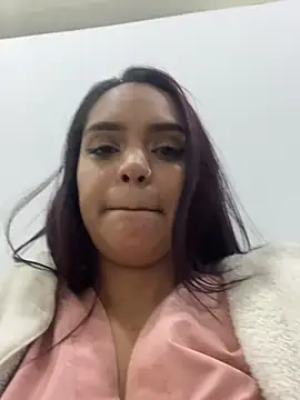 Sara-77 Webcam Show