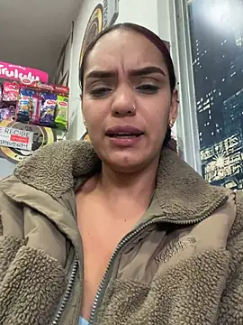 Sara-77 Webcam-Show