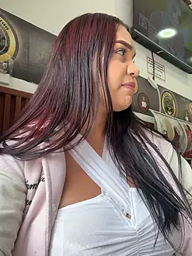 Sara-77 Webcam-Show