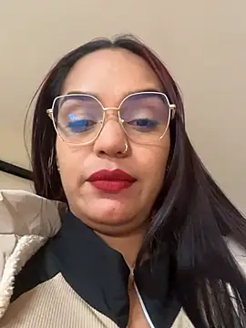 Sara-77 Pertunjukan Webcam