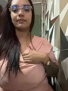 عرض كام Sara-77