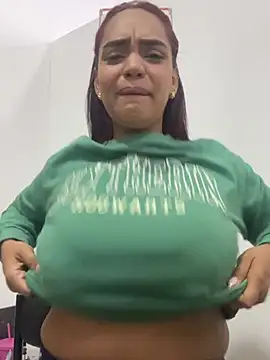 عرض كام Sara-77