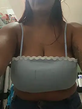 Sara-77's Live XXX Chat