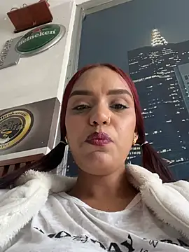 Sara-77 webcam show