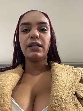 Sara-77 Show Webcam