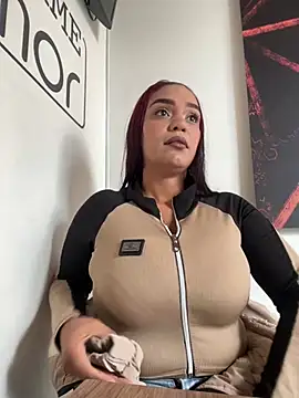 Sara-77's Webcam Show