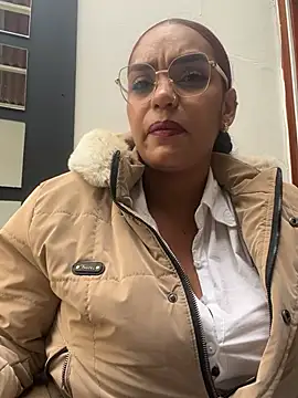 Show de Sara-77 na webcam