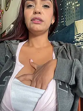 Sara-77's Webcam Show