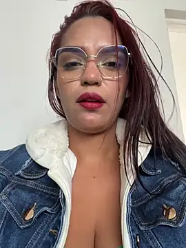 Sara-77 Webcam-Show