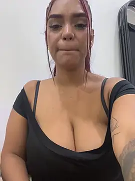 Sara-77 Show Webcam