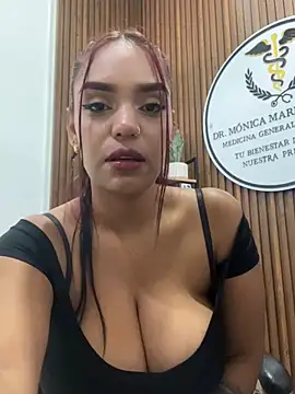 Sara-77 webcam show