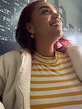 عرض كام Sara-77