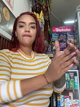 Pertunjukan Kamera Web Sara-77
