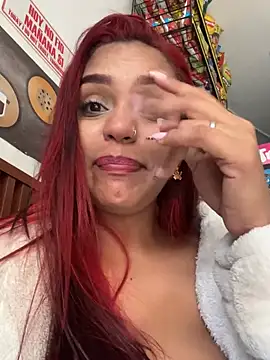Sara-77 Show Webcam
