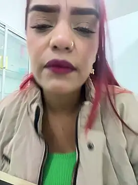 Sara-77 在線直播表演