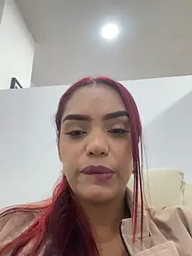 Sara-77's Live XXX Chat