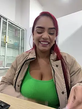 عرض كام Sara-77