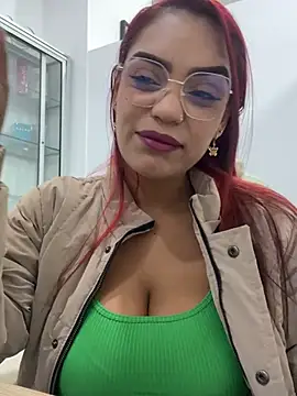 Sara-77 Webcam Show