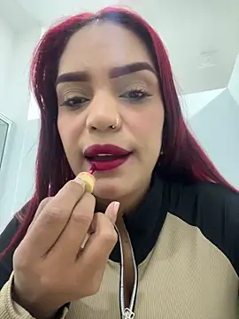 Sara-77 Show Webcam
