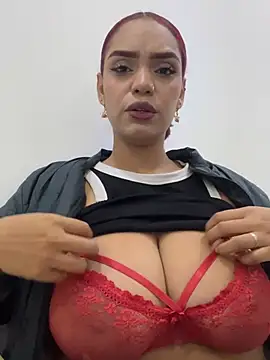 Sara-77 Adlı Modelin Web Kamerası Şovu
