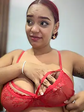 Pertunjukan Kamera Web Sara-77