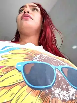 Sara-77 Webcam-Show