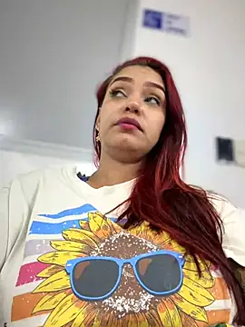 Sara-77 Show in webcam