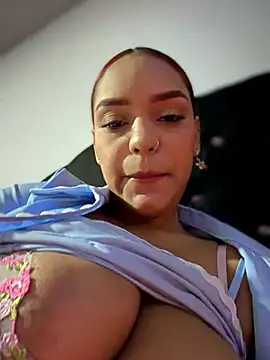 Sara-77 Webcam Show