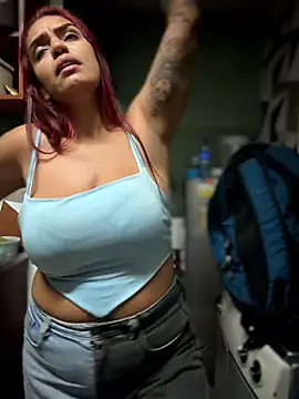 Pokazy przed kamerką – Sara-77